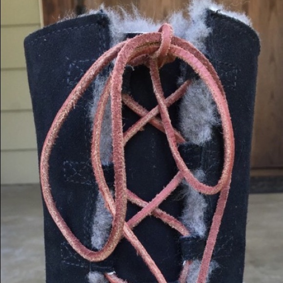 *SOLD* UGG Uptown Lace-Up Boots - Black - Picture 5 of 7